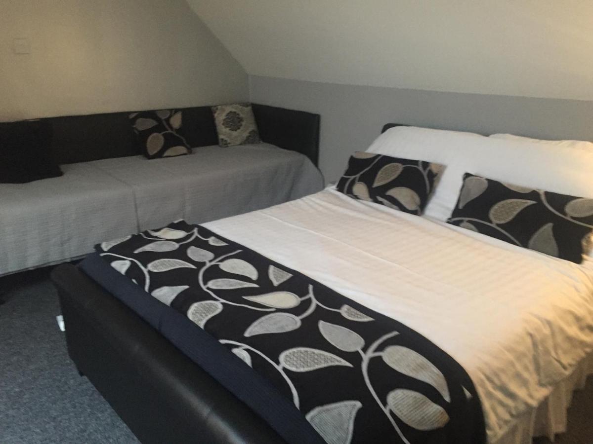 Hotel The Auld Cairn Cairnryan Exterior foto